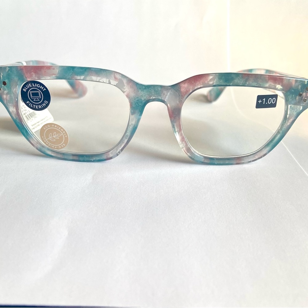 Peepers Blue Light filtering Reading Glasses +1.00 Case Included.